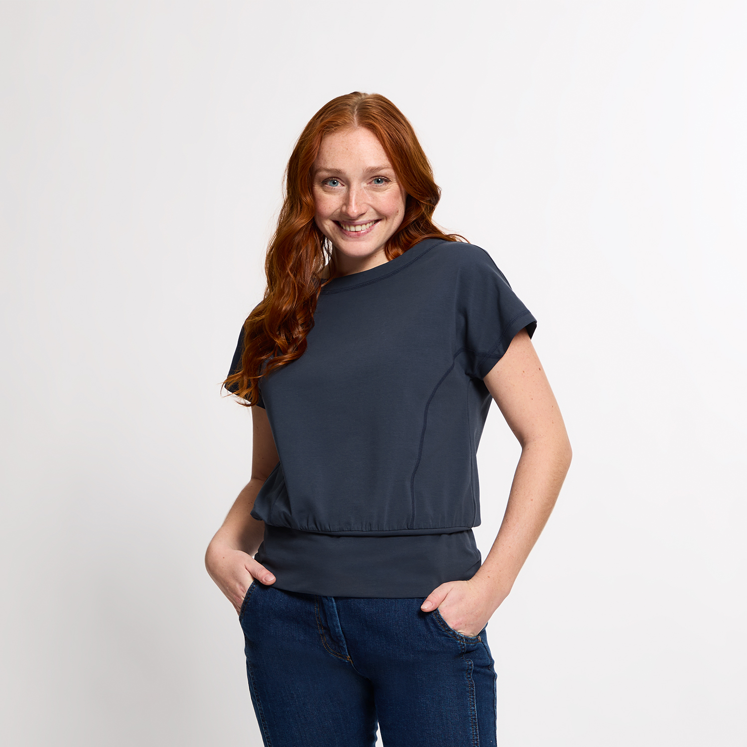 T-Shirt mit breitem Saum aus Bio-Baumwolle T-Shirt mit breitem Saum aus Bio-Baumwolle