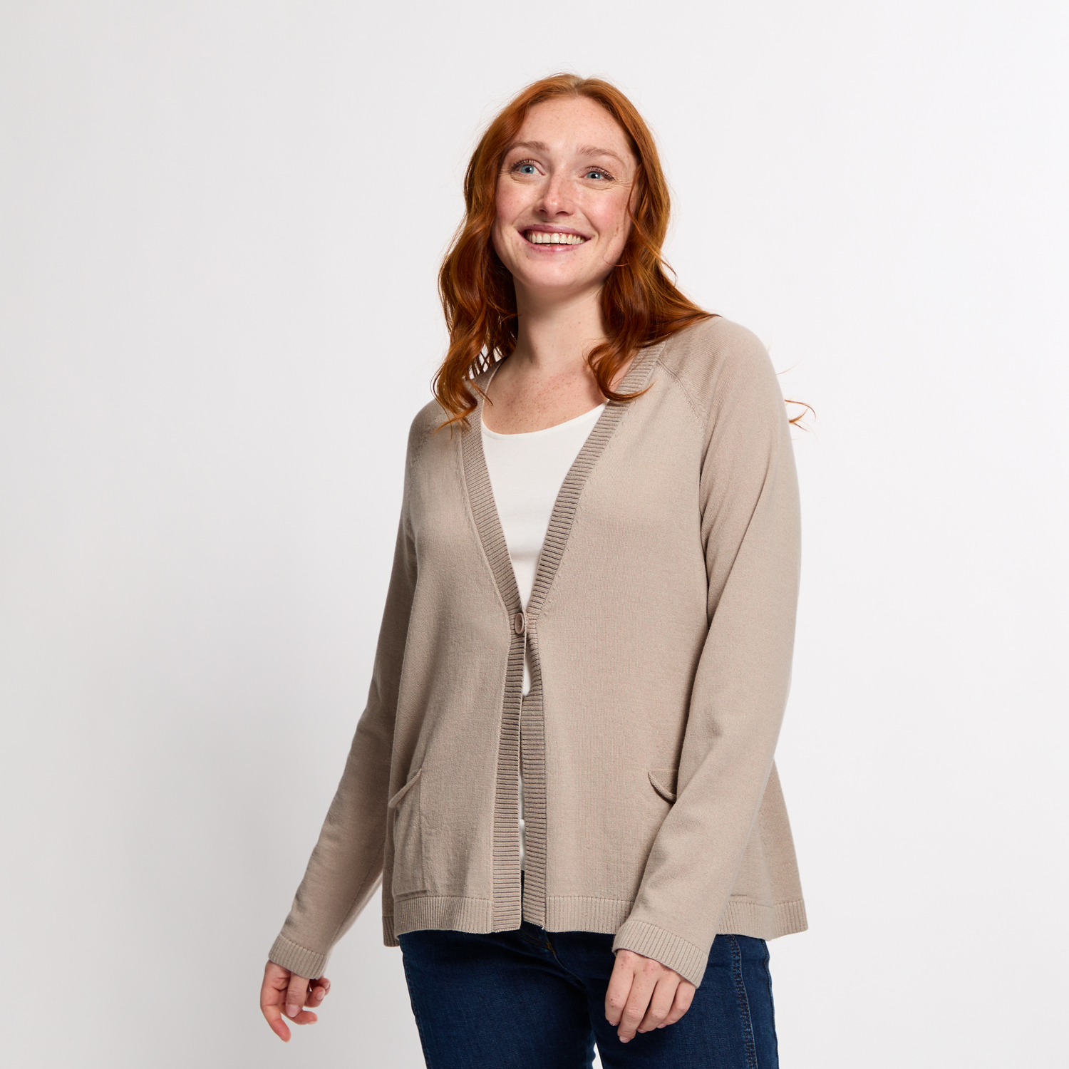 Strickjacke aus Bio-Schurwolle und Bio-Baumwolle